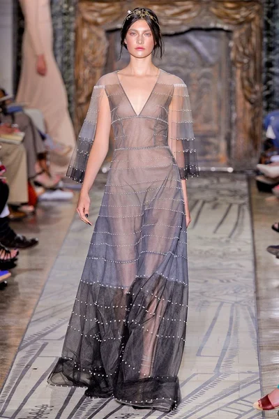 Look 12